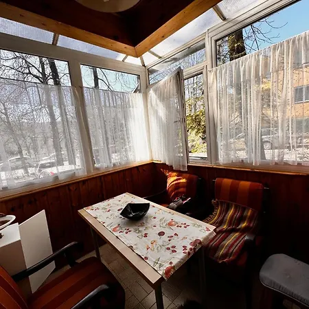 Rosehill Apartment *