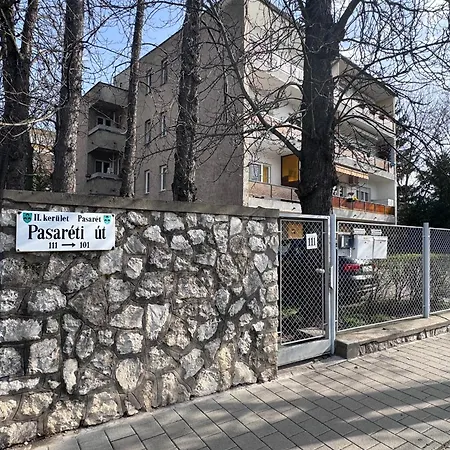 Rosehill Apartment *